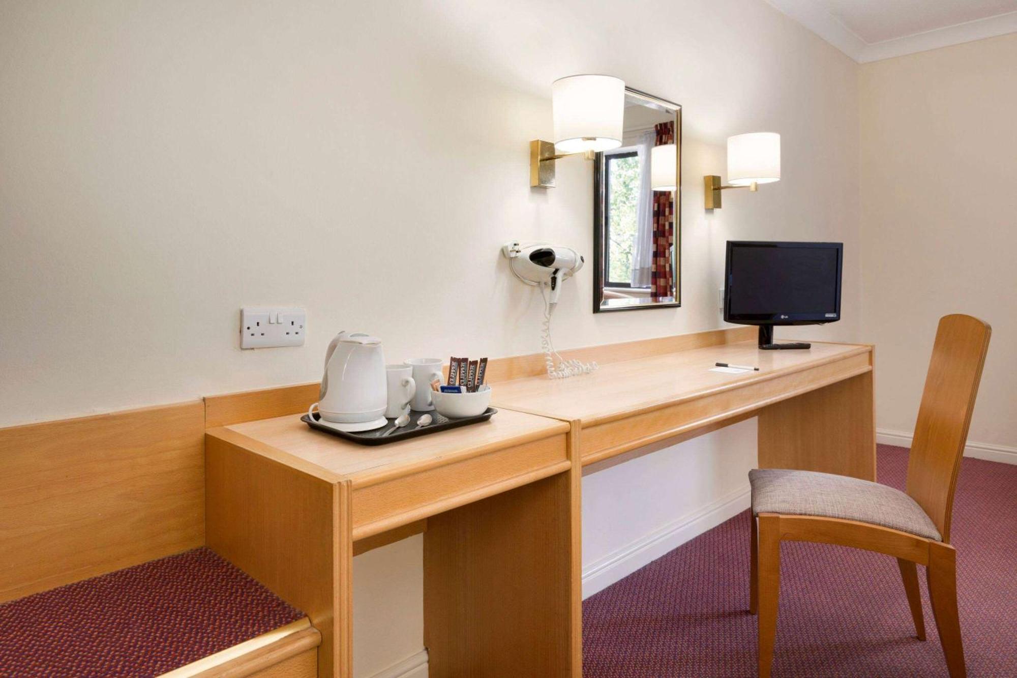 Days Southampton Rownhams Hotel 3*
